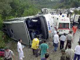 Uyuyan şoför 37 kişiyi ölüme götürüyordu