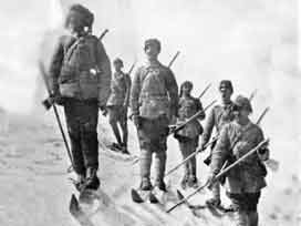 Repertuvarın FAZLA DİNİ, izin vermeyiz