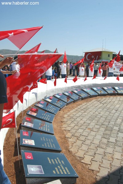 33 asker şehit edilince...