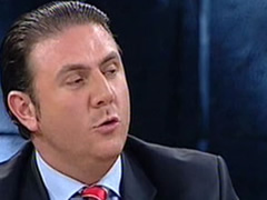 Özkök'ün gidişine göbek attı