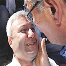 Dışarıda olsam hepinizi....