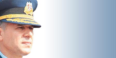 O Binbaşı da hipnozcu çıktı