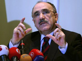 Anne karnındaki bebeğe bile kurşun!