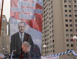 O afiş İsrail'e bomba gibi düştü