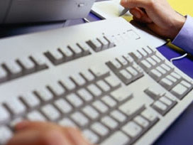 Okullardaki Q klavyeler F'e çevrilecek