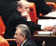 Arınç'tan Muhalefete Başörtü Teklifi!