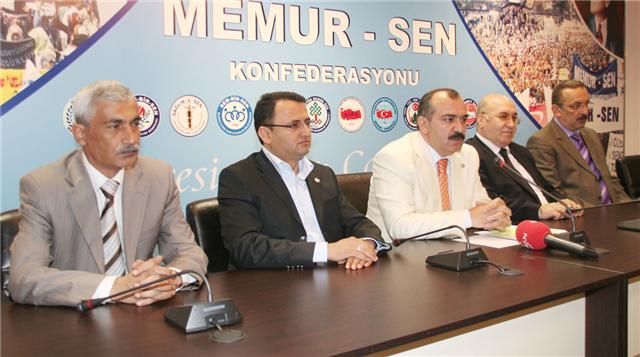 YAZGAN: BİRCAN AKYILDIZ, KOLTUĞA SARILIYOR