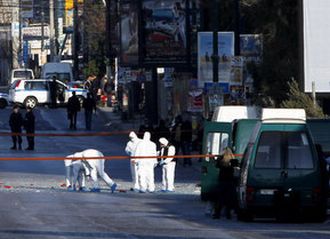 Okmeydanı'nda bombalı saldırı