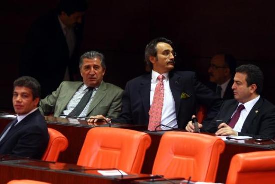 AK Parti'de Yüksek Gerilim