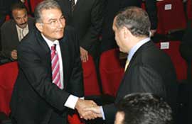 Başbakan Erdoğan Baykal'ı ezdi geçti