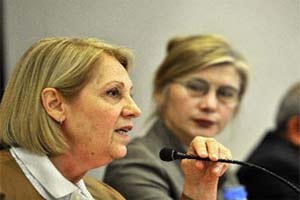 AK Parti mutlaka kapatılacak