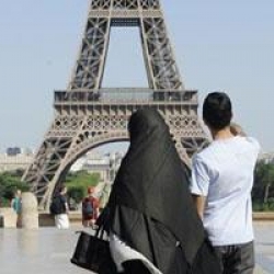 Çarşaf yasağına onay çıkmadı