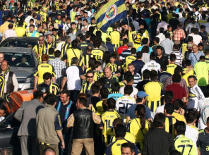 FB Taraftarlarına Meydan Dayağı