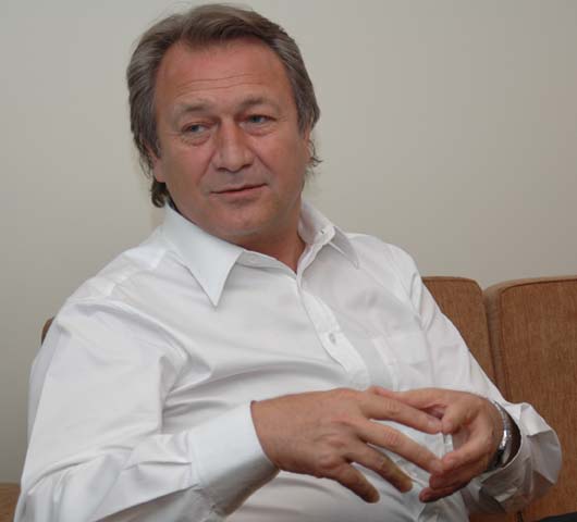 Solda şef çok Kızılderili yok