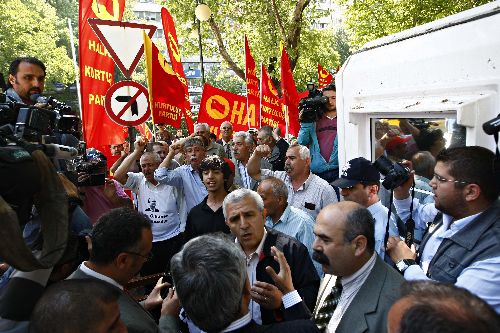 Cihaner'e En İlginç Destek!