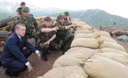 Erdoğan ve Başbuğ ayakta duramazdı!