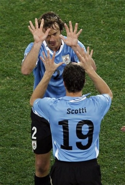 Uruguay Yarı Finalde