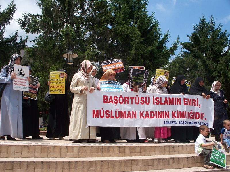 Vesayet rejimi devam ediyor!