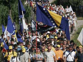 Ölüm yolunda barış yürüyüşü