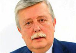 Aziz Üstel yazılamayanı yazdı!