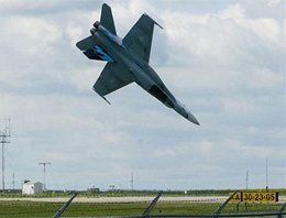 Uçak yere böyle çakıldı