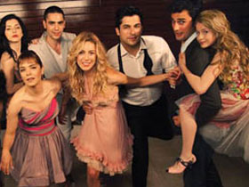 Küçük, zengin ve ahlaksız bir dizi