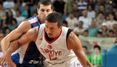 12 Dev Adam duvara çarptı!