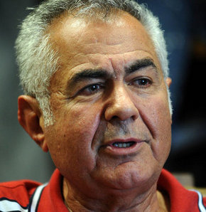 Emekli Koramiral Kıyat'a soruşturma