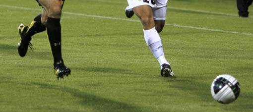 Bir futbolcu 90 dakikada kaç litre terliyor?