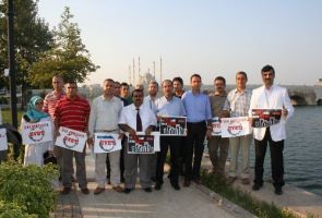 Referandumun gönüllü hukukçuları Adana'da