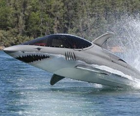 Köpekbalığı gibi denizaltı!