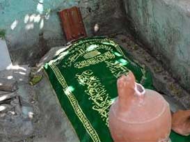 Genelevin dibinden türbe çıktı