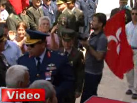 Şehit cenazesinde gerginlik!