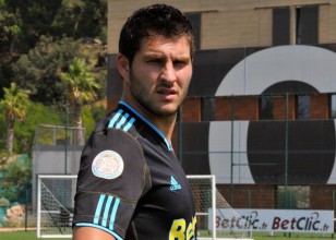 Niang'ı sattılar, onu da aldılar