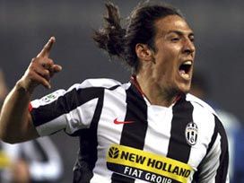 Camoranesi Stuttgart'ta!