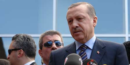 Erdoğan Menderes'in kabrinde