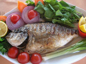 Çocuğunuza gelişimi için balık yedirin