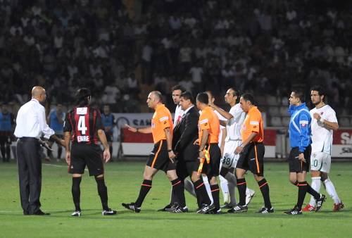 Bir Yaman Çelişki...