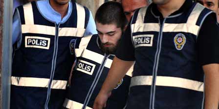 Cesedi, güle oynaya taşımış!