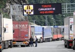 SARP SINIR KAPISI’NDA HAYAT DURDU