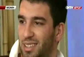 Arda göz yaşlarını tutamadı