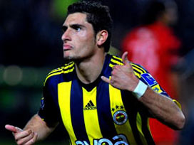 F.Bahçe'de Özer'in ayağı kırıldı