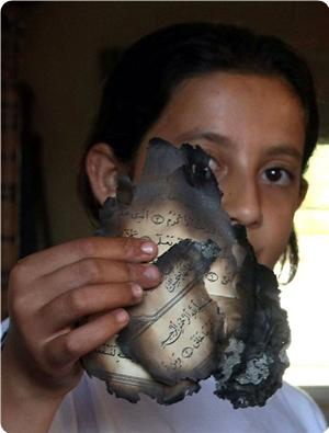 İşgal Askerleri Kur’an Yaktı