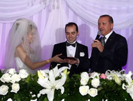 Yeni gelin nikahta Erdoğan'a söz verdi