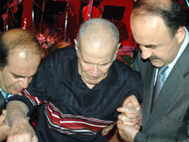 Türkülerin Üstadı yanarak öldü