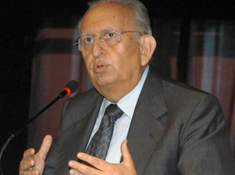 'Özal gözlerimin önünde vefat etti'