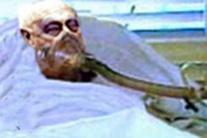 "Öldürdü öldürdü ama kendisi ölemiyor!"