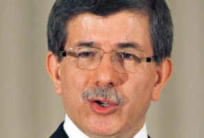 Ahmet Davutoğlu kimin duasıyla ayakta duruyor?