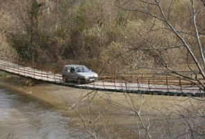 Bu köprüden geçmek cesaret ister!