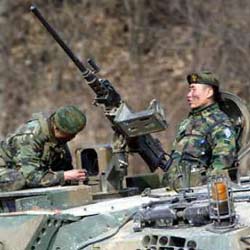 Asya'da savaş gösterisi...